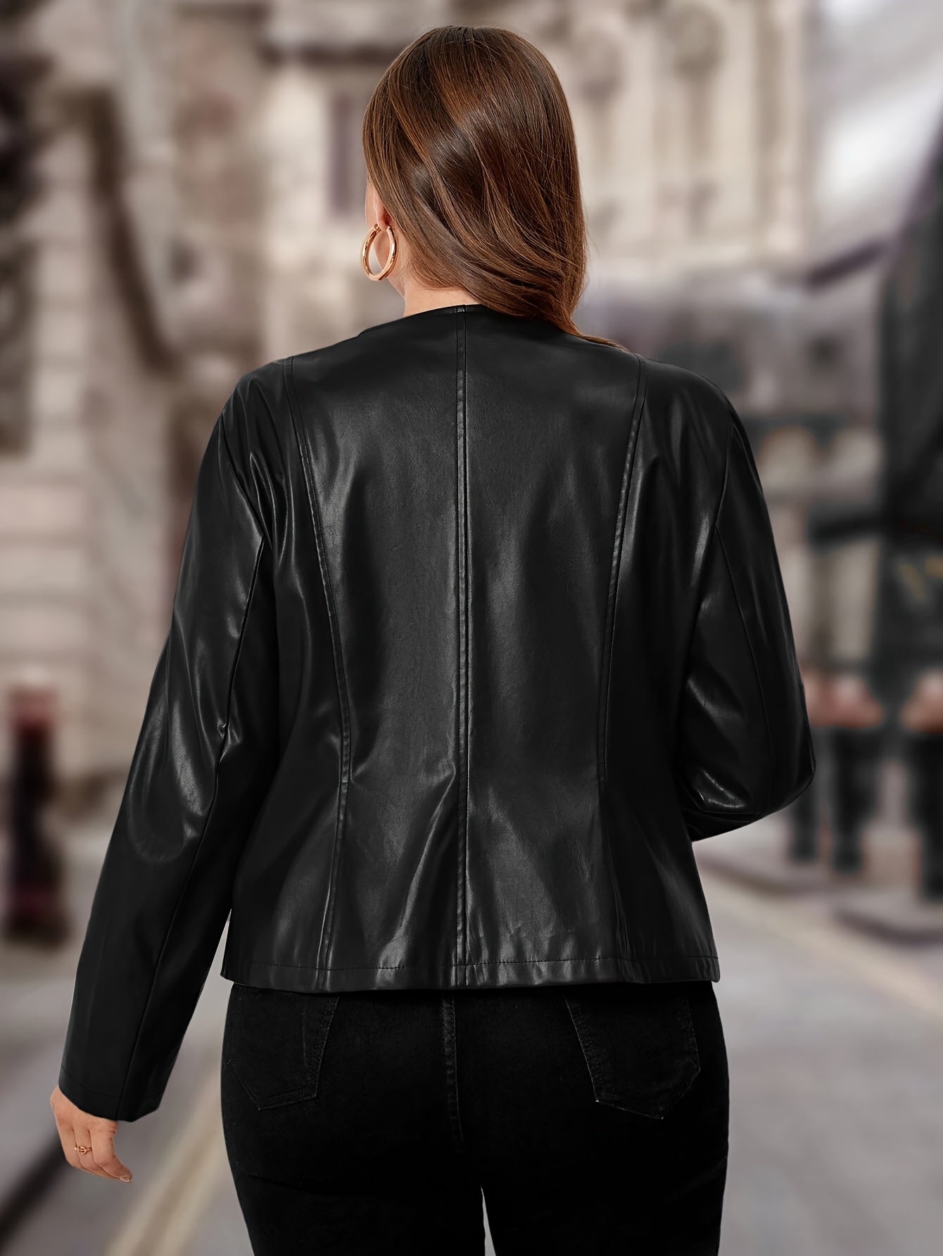 Calliope – Elegant Women's Jacket with Round Neckline