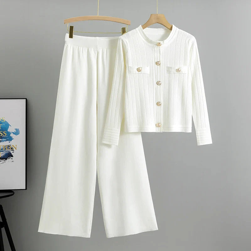 Lys – Elegant Two-Piece Knit Set