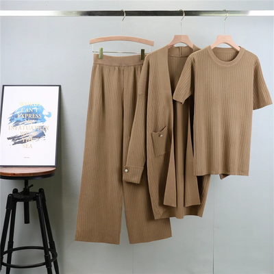 Carmen – Three-Piece Knitted Set with Long Cardigan
