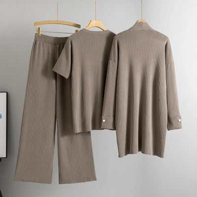 Carmen – Three-Piece Knitted Set with Long Cardigan