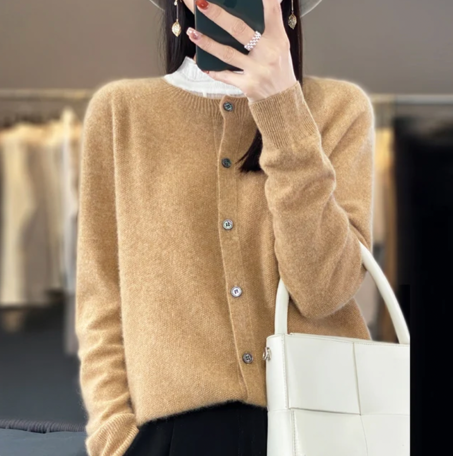 Vivienne - Warm Cozy Cardigan