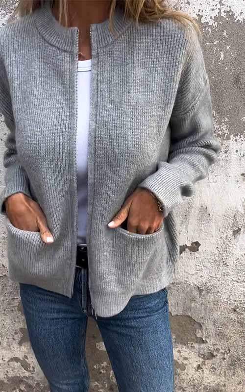 Regina - Cozy Zip Cardigan